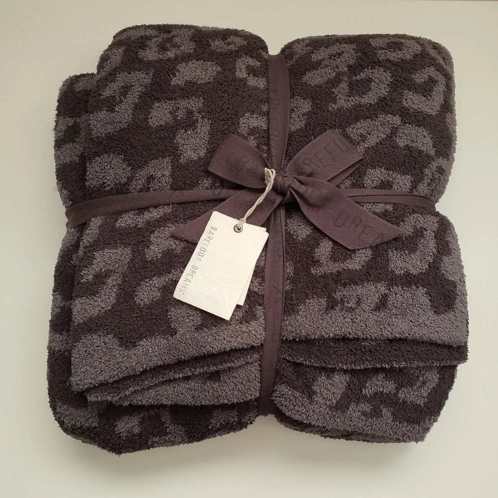 Barefoot Dreams In the Wild Throw Graphite/Carbon
